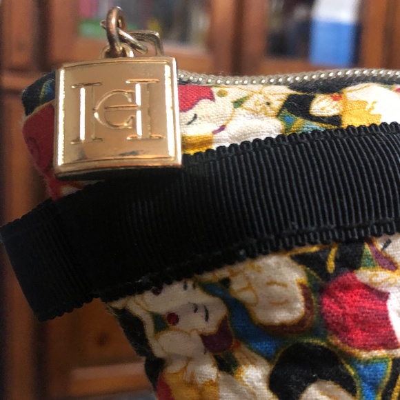 Carolina Herrera NY Neiman Marcus Padded Makeup Bags. - Picture 7 of 11